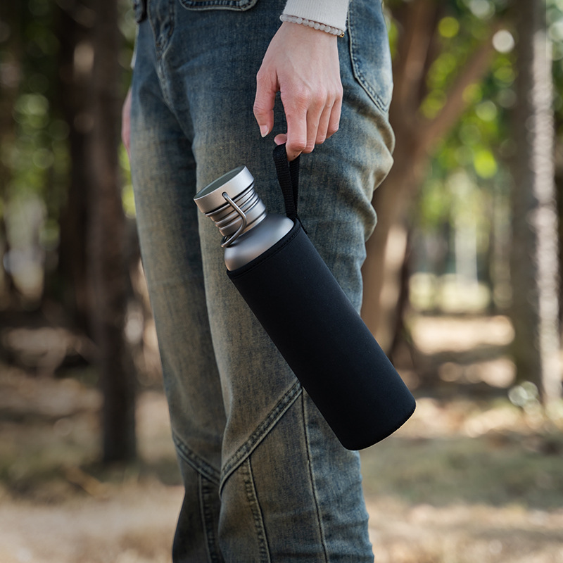 Bouteille d'eau de sport en ti - Running Gear Water avis et prix